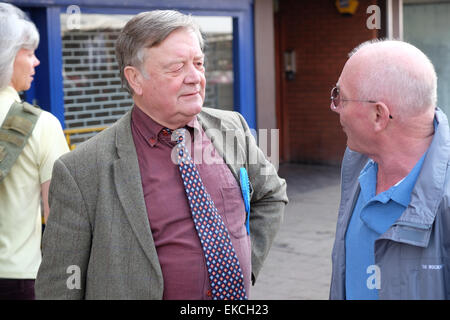 Kenneth Clarke werbend in Loughborough während der BRITISCHEN allgemeinen Wahl 2015 Stockfoto