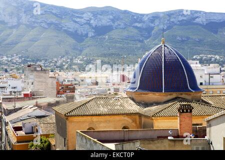 Denia-Alicante von Burg Kirchenkuppel Glockenturm Stockfoto