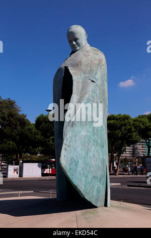 Italien Rom Piazza dei Cinquecento Johannes Paul II von Oliviero Rainaldi Stockfoto