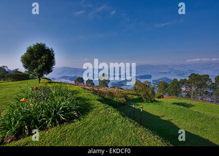 Landschaft des Lake Bunyonyi, Uganda, Afrika Stockfoto