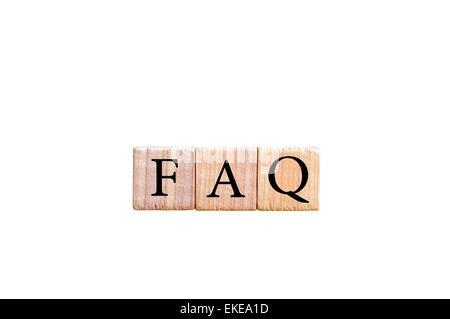 Akronym-FAQ - häufig gestellte Fragen. Hölzerne kleine Würfel mit Buchstaben isoliert auf weißem Hintergrund mit textfreiraum zur Verfügung. Firmen-Konzept-Image. Stockfoto