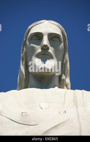 RIO DE JANEIRO, Brasilien - 5. März 2015: Das Gesicht der Statue von Christus dem Erlöser, eines der markantesten Wahrzeichen Rios Stockfoto