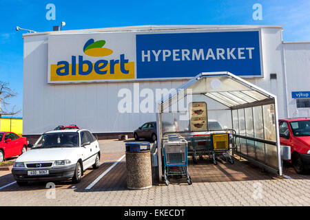 Ahold Hypermatket Zeichen, Prag, Tschechien Cestlice Stockfoto