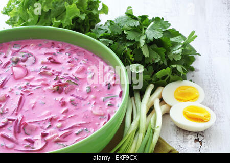 Kalte rote-Beete-Suppe Stockfoto