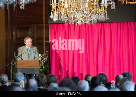 Erzherzog Michael von Habsburg-Lothringen hält eine Rede bei der Eröffnung der Ausstellung "Sisi Fairytale und die Realität" auf Schloss Het Loo in Apeldoorn, 9. April 2015. Foto: Patrick Van Katwijk / POINT DE VUE-kein Draht-SERVICE- Stockfoto