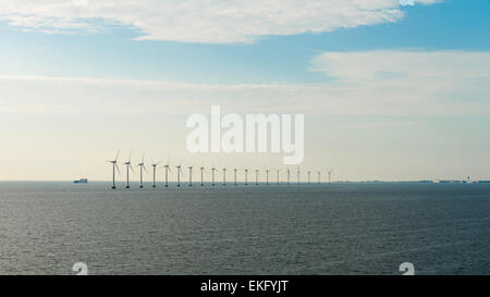 Middelgrunden Offshore-Turbine Windpark (2000), in den Øresund, vor der Küste aus Kopenhagen, Dänemark.