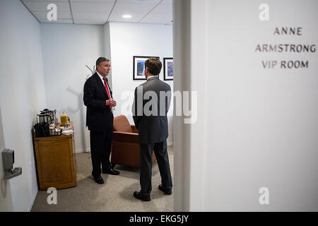 061314: Washington DC - CBP Kommissar R. Gil Kerlikowske sprach über seine ersten 100 Tage als Kommissar der Zoll- und Grenzschutzbehörde am Center for Strategic &amp; International Studies (CSIS). Kommissar Kerlikowske nahmen auch Fragen aus dem Publikum.   Josh Denmark Stockfoto