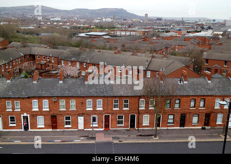 Blick über den alten Ortsteil von Süd- und West Belfast Nordirland Stockfoto