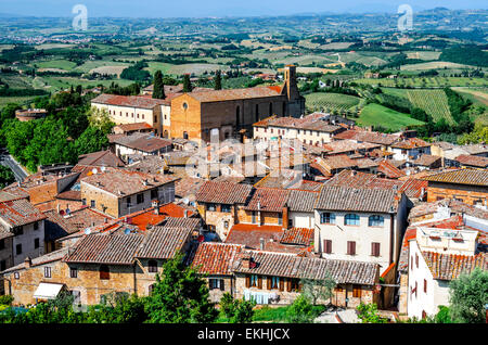 San Gimignano, Toskana. Mittelalterliche Stadtmauer, bekannt für seine schönen Türme toskanischen Wahrzeichen Italiens. Stockfoto
