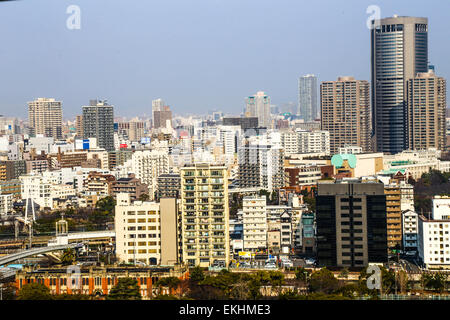 Dies ist ein Bild von Wolkenkratzern in Osaka, Japan. Stockfoto