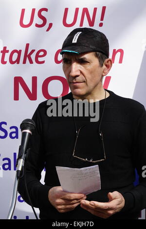 London, UK. 10. April 2015. Die Volksmudschaheddin von Iran protestiert in Whitehall fordern ein Ende zu den kriminellen Kraftstoff, Nahrung und medizinische Blockade im Camp Liberty in London. Bildnachweis: Siehe Li/Alamy Live News Stockfoto