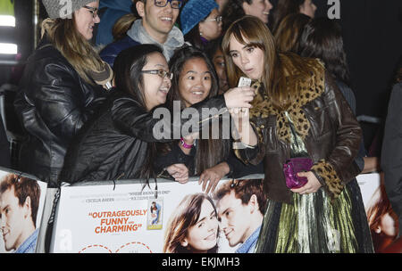 Weltpremiere von "Love, Rosie" im Odeon West End, Leicester Square - Ankünfte Featuring: Suki Waterhouse wo: London, Vereinigtes Königreich bei: 6. Oktober 2014 Stockfoto