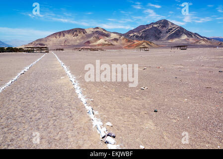 Landschaft der Umgebung auf dem Friedhof für die Chauchilla Mumien in Nazca, Peru Stockfoto