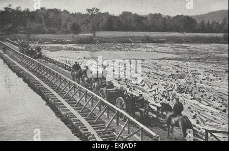 Artillerie, die Überquerung der Ponton-Brücke beim Valcarrier Military Camp, Quebec, Canada, ca. 1916 Stockfoto