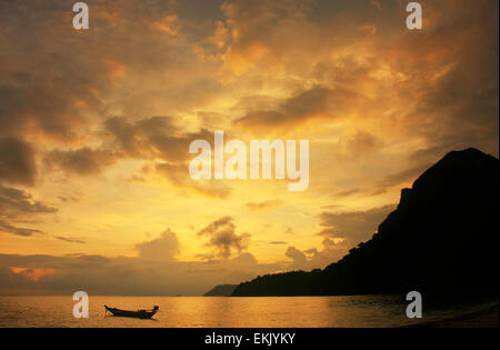 WUA Talab Insel bei Sonnenaufgang, Ang Thong National Marine Park, Thailand Stockfoto