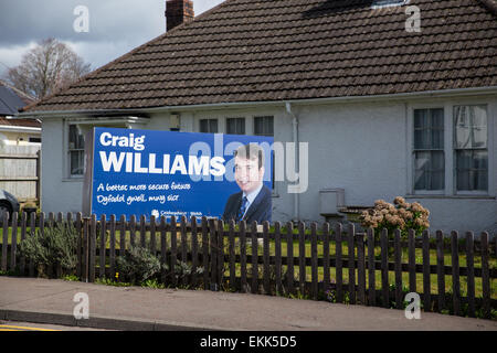 Cardiff, Wales, UK. 11. April 2015. Ein großes Poster für konservative Kandidat Craig Williams im Wahlkreis North Cardiff. Bildnachweis: Chris Stevenson/Alamy Live-Nachrichten Stockfoto