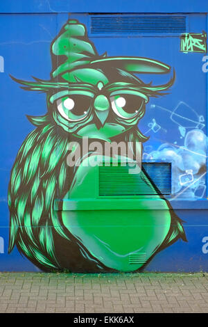 Graffiti-Streetart-Spray auf eine Wand gemalt Stockfoto