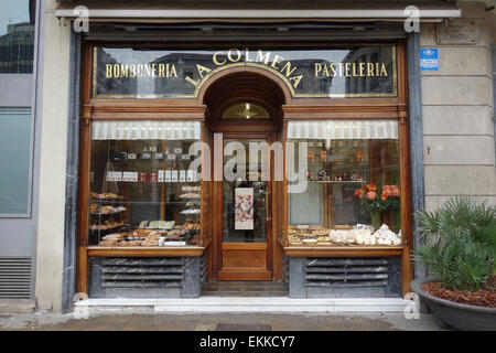 Traditionelle süßes und Gebäck-Shop (Bomboneria Pasteleria) La Colmena in Plaça del Ángel, Barcelona, Katalonien, Spanien Stockfoto