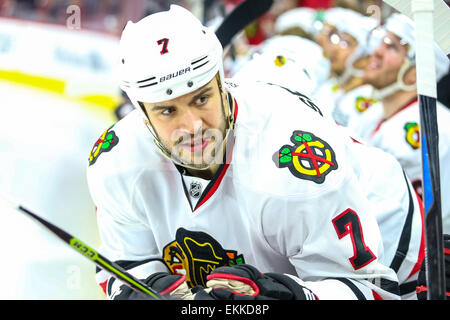 Raleigh, North Carolina, USA. 23. März 2015. Chicago Blackhawks Verteidiger Brent Seabrook (7) während des NHL-Spiels zwischen den Chicago Blackhawks und die Carolina Hurricanes in der PNC-Arena. Die Blackhawks besiegt den Carolina Hurricanes 3-1. © Andy Martin Jr./ZUMA Draht/Alamy Live-Nachrichten Stockfoto