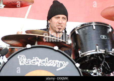 Louder Than Life Festival - Tag 2 - Performances - Buckcherry Mitwirkende: Buckcherry, Xavier Muriel wo: Louisville, Kentucky, Vereinigte Staaten, wann: 6. Oktober 2014 Stockfoto