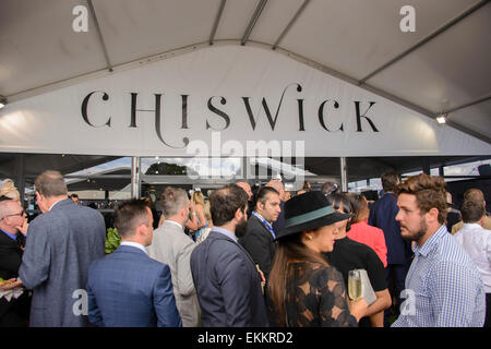 Sydney, Australien. 11. April 2015. Gäste genossen ein$ 450 Ticket Chiswick Popup Restaurant Menü am Royal Randwick. Bildnachweis: MediaServicesAP/Alamy Live-Nachrichten Stockfoto