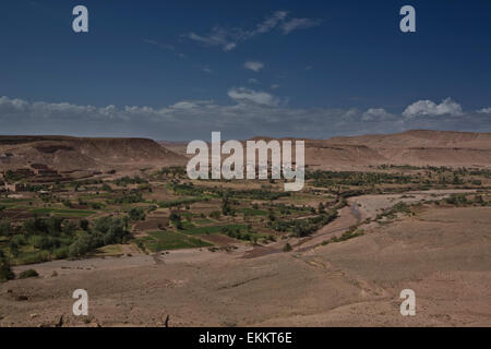 Ounila River in der Nähe von Ait Ben Haddou, Marokko Stockfoto