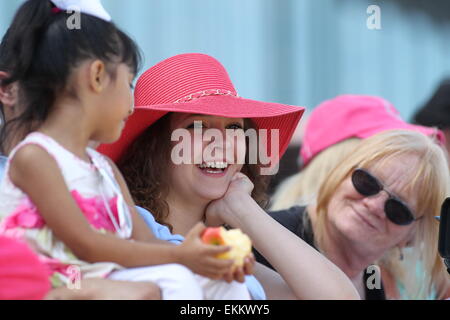 Hot Springs, Arkansas, USA. 11. April 2015. Oaklawn Hanicap in Oaklawn Park in Hot Springs, AR. Justin Manning/ESW/CSM/Alamy Live-Nachrichten Stockfoto