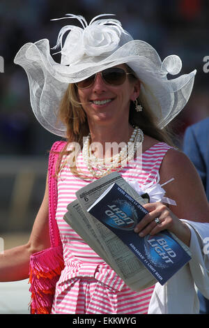 Hot Springs, Arkansas, USA. 11. April 2015. Oaklawn Hanicap in Oaklawn Park in Hot Springs, AR. Justin Manning/ESW/CSM/Alamy Live-Nachrichten Stockfoto