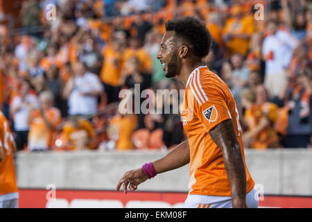 Houston, Texas, USA. 11. April 2015. Houston Dynamo vorwärts Giles Barnes (10) feiert seinen 1. Hälfte Tor bei einem MLS-Spiel zwischen Houston Dynamo und Montreal Impact BBVA Compass-Stadion in Houston, TX am 11. April 2015. Der Dynamo gewann 3: 0. Bildnachweis: Trask Smith/ZUMA Draht/Alamy Live-Nachrichten Stockfoto