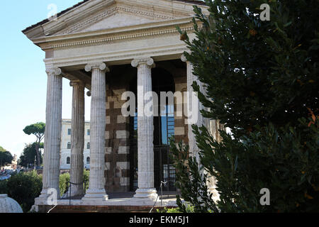 Italien. Rom. Tempel des Portunus. Dem Gott Portunus gewidmet. Ionischen Ordnung. Forum Boarium. 1. Jh.V.Chr. Republik-Ära. Stockfoto