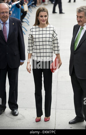 Königin Letizia von Spanien und König Juan Carlos Veranstaltung des Roten Kreuzes Sammeltag (Dia De La Banderita) in Madrid, Spanien.  Mitwirkende: Königin Letizia von Spanien wo: Madrid, Spanien bei: 8. Oktober 2014 Stockfoto