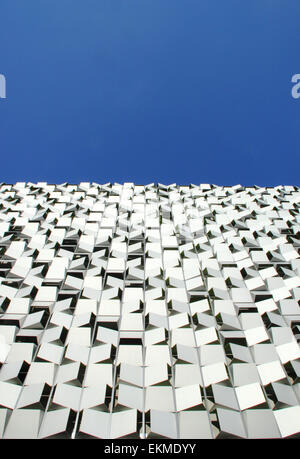 Sheffield Charles Street Parkplatz Gebäude, den Spitznamen "Cheesegrater" von den Einheimischen wegen seiner Stahl verkleidet vorspringenden Cube außen Stockfoto