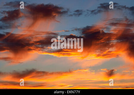 Wolken bei Sonnenuntergang Stockfoto