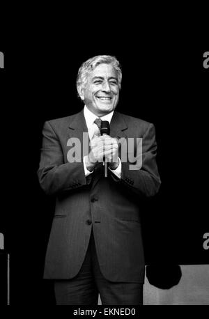 Tony Bennett auf der Pyramide Bühne, Glastonbury Festival 1998 Stockfoto