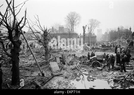 V2-Rakete Vorfall in Waltham Abbey. Gebrochenen Wasser- und Gasleitungen 7. März 1945. Stockfoto