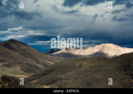 Sonne und Schatten Bergkette in Atlas, Marokko Stockfoto