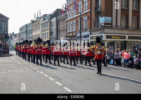 Die Wachablösung am Schloss Windsor, Windsor, England Stockfoto