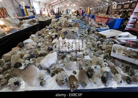 Gesteine und Mineralien zum Verkauf, Tucson Gem and Mineral Show, Tucson, Arizona Stockfoto