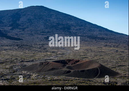 Parasitäre Krater, Vulkan Piton De La Fournaise, Insel La Réunion im Indischen Ozean. Stockfoto