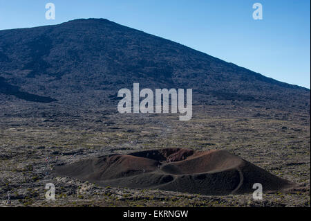 Parasitäre Krater, Vulkan Piton De La Fournaise, Insel La Réunion im Indischen Ozean. Stockfoto