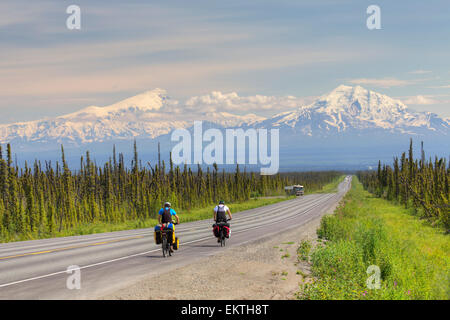 Alaska, Radfahrer, Highway, Wrangell mountain Stockfoto