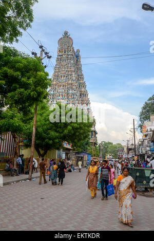 Meenakshi Amman Tempel (auch genannt: Meenakshi Sundareswarar Tempel, Tiru-Aalavaai und Meenakshi Amman Kovil) ist eine historische Hind Stockfoto