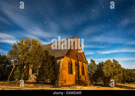 27. Januar 2015 - eine mondhelle Nightscape der historischen Hearst Kirche in Pinos Altos, New Mexico, auf 7000 Fuß Höhe (so th Stockfoto