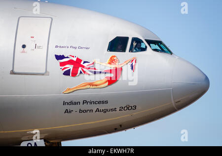 Sydney, New South Wales, Australien - 16. September 2012: Virgin Atlantic Airbus A340-600 ist bereit zum abheben. Stockfoto