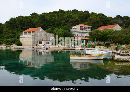 Hafen von Pomena auf Mljet-Insel an der dalmatinischen Küste von Kroatien Stockfoto