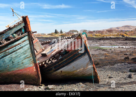 Alten Holzboot aufgegeben am Salen Strand, Isle of Mull, Schottland Stockfoto