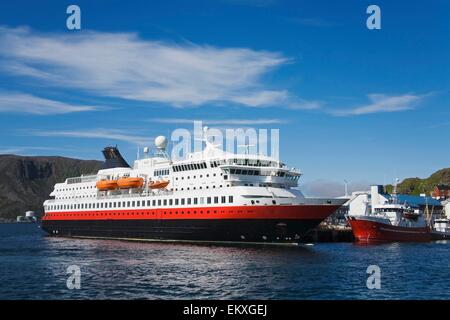 Fähre In Honningsvag Port, Mageroy Island, Norwegen, Skandinavien Stockfoto