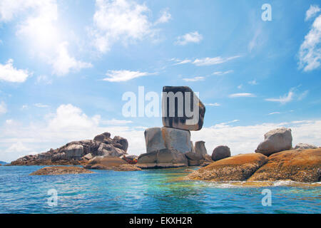 Balance-Stein. Thailand, Nationalpark Ta Ru Tao. Koh Hin Sorn. Stockfoto