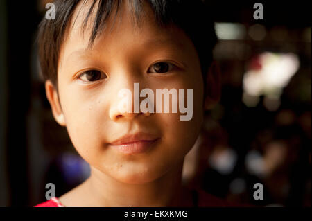 Karen Flüchtlingskind in Mae La Flüchtlingslager; Mae Sot, Thailand Stockfoto