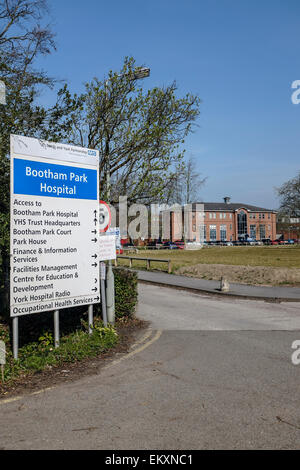 Melden Sie sich am Eingang des Bootham Park Hospital, einer der Yorks Psychiatrie. Hochformat mit Exemplar. Stockfoto